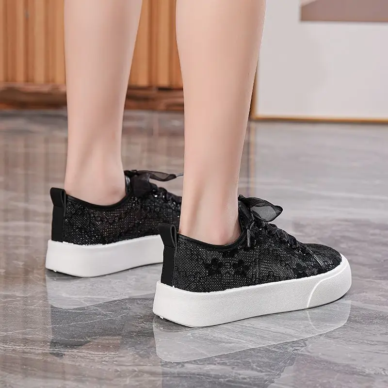 ​ 여성 캐주얼 화이트 스니커즈 2025 신상 통기성  - Women Shoes Must Have 리뷰 및 가격