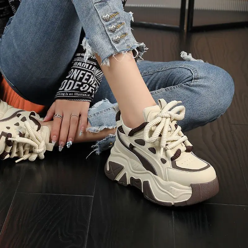 2025 겨울 필수템 8cm 두꺼운 밑창 청키 스니커즈 - Women Shoes Must Have 리뷰 및 가격
